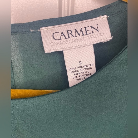 Carmen Marc Valvo Green Fringe Sleeve Blouse - Picture 3 of 6